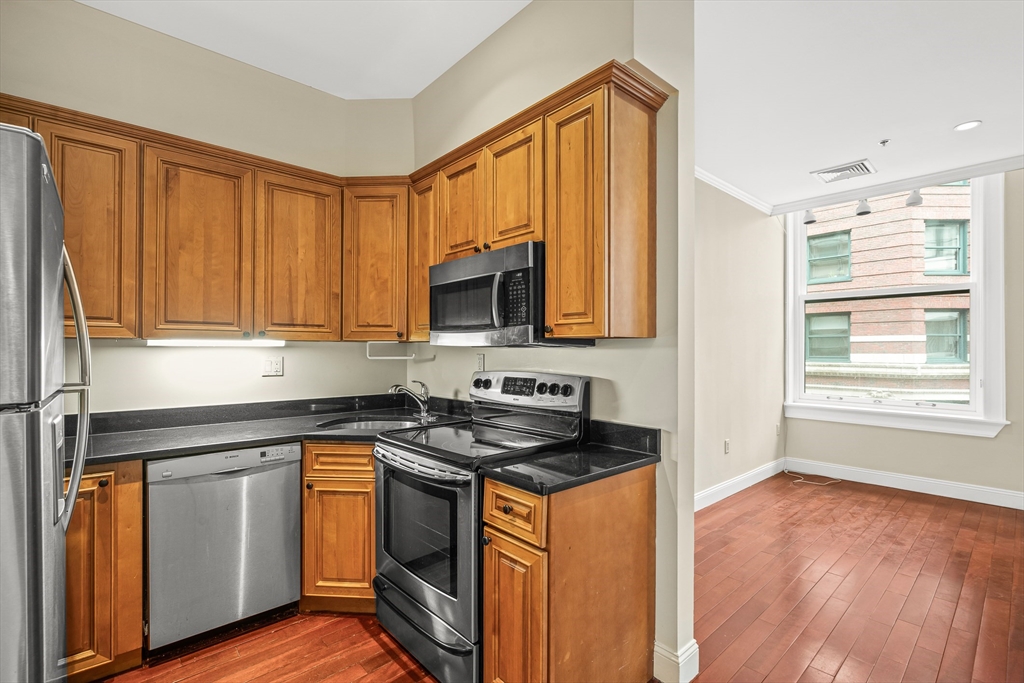 126 State Street, Unit 403 Boston, MA 02109 - Photo 4 of 13
