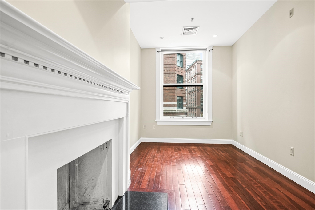 126 State Street, Unit 403 Boston, MA 02109 - Photo 6 of 13