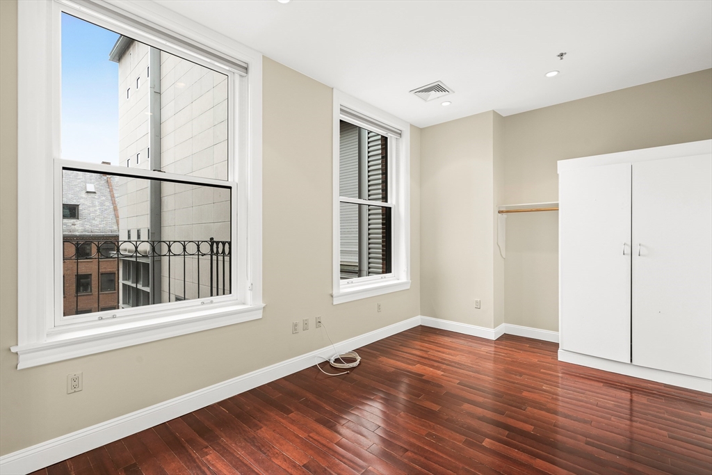 126 State Street, Unit 403 Boston, MA 02109 - Photo 9 of 13