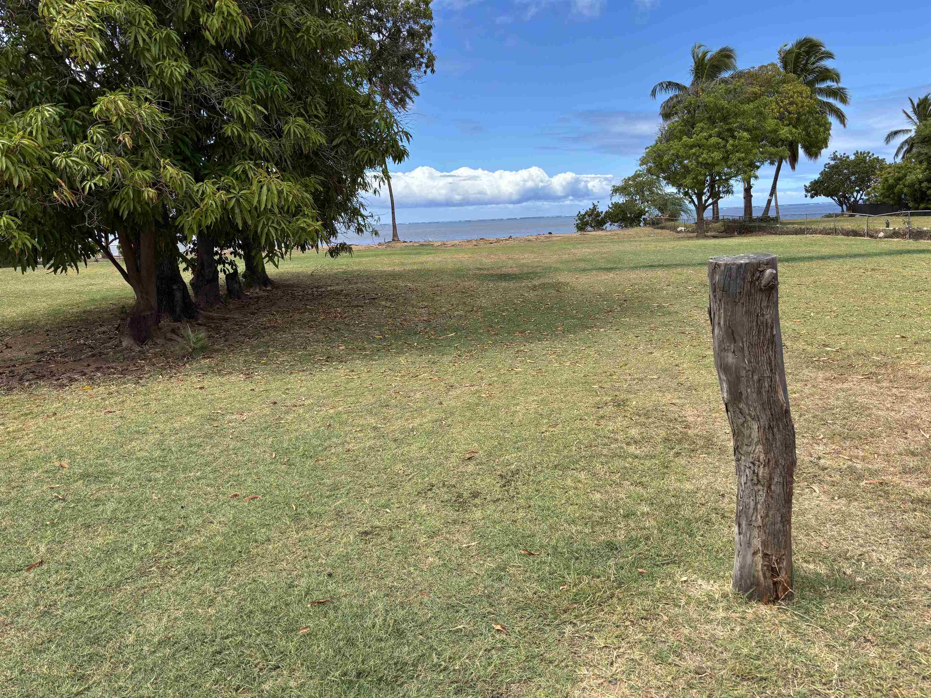 260 Seaside Street Kaunakakai, HI 96748 - Photo 7 of 17 a view of an ocean view