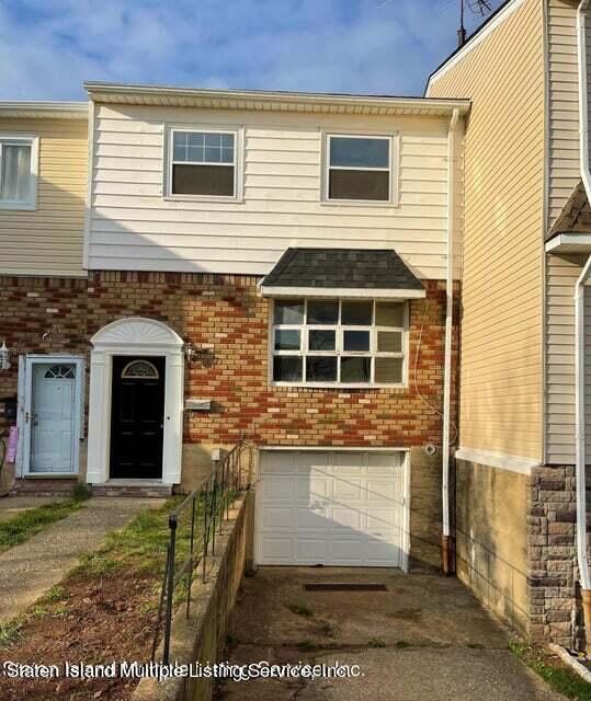 21 Birch Road Staten Island, NY 10303 - Photo 2 of 35 2