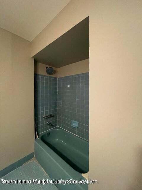 21 Birch Road Staten Island, NY 10303 - Photo 22 of 35 22