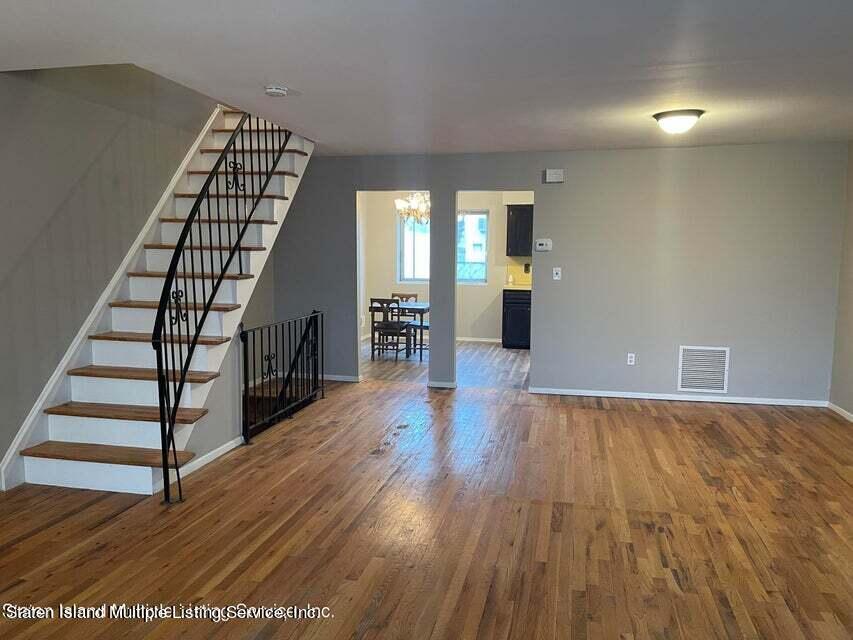 21 Birch Road Staten Island, NY 10303 - Photo 5 of 35 5