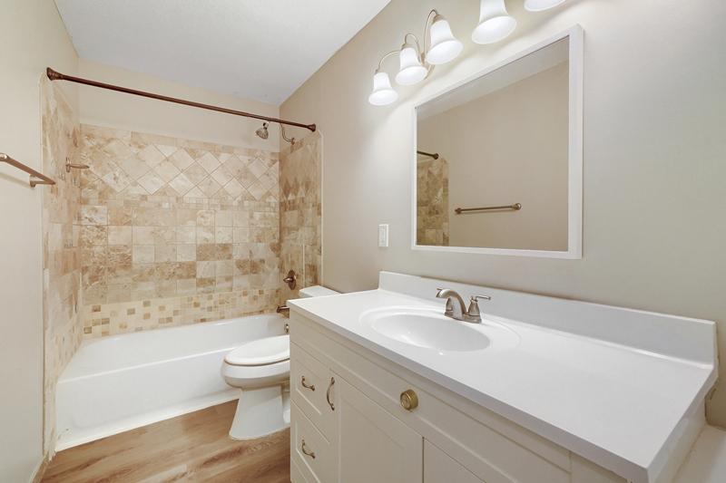 4668 Penkwe Way Eagan, MN 55122 - Photo 14 of 31