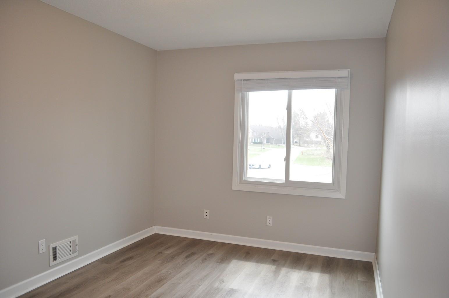 4668 Penkwe Way Eagan, MN 55122 - Photo 15 of 34