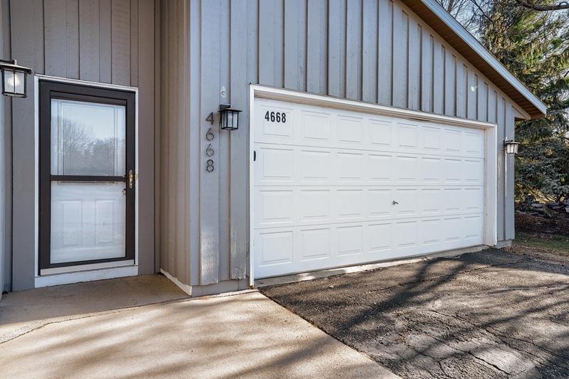 4668 Penkwe Way Eagan, MN 55122 - Photo 2 of 31