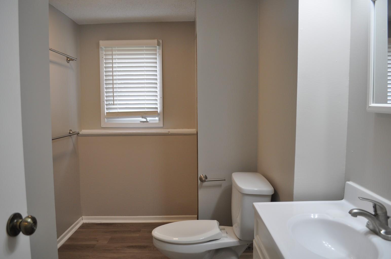 4668 Penkwe Way Eagan, MN 55122 - Photo 23 of 34