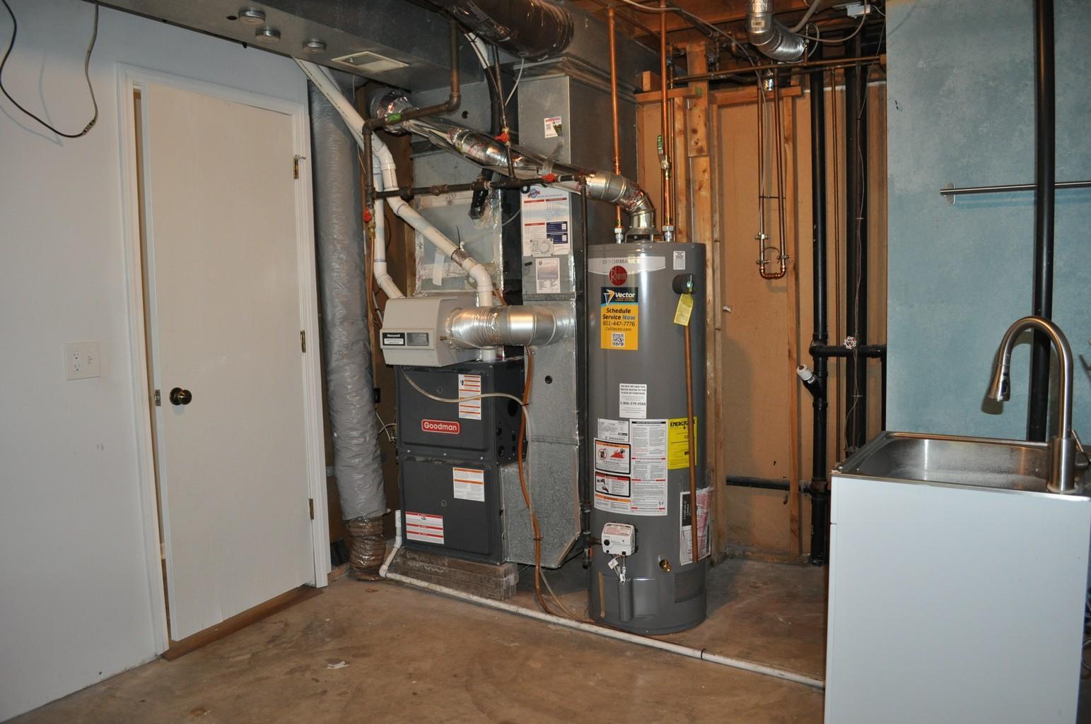 4668 Penkwe Way Eagan, MN 55122 - Photo 26 of 34