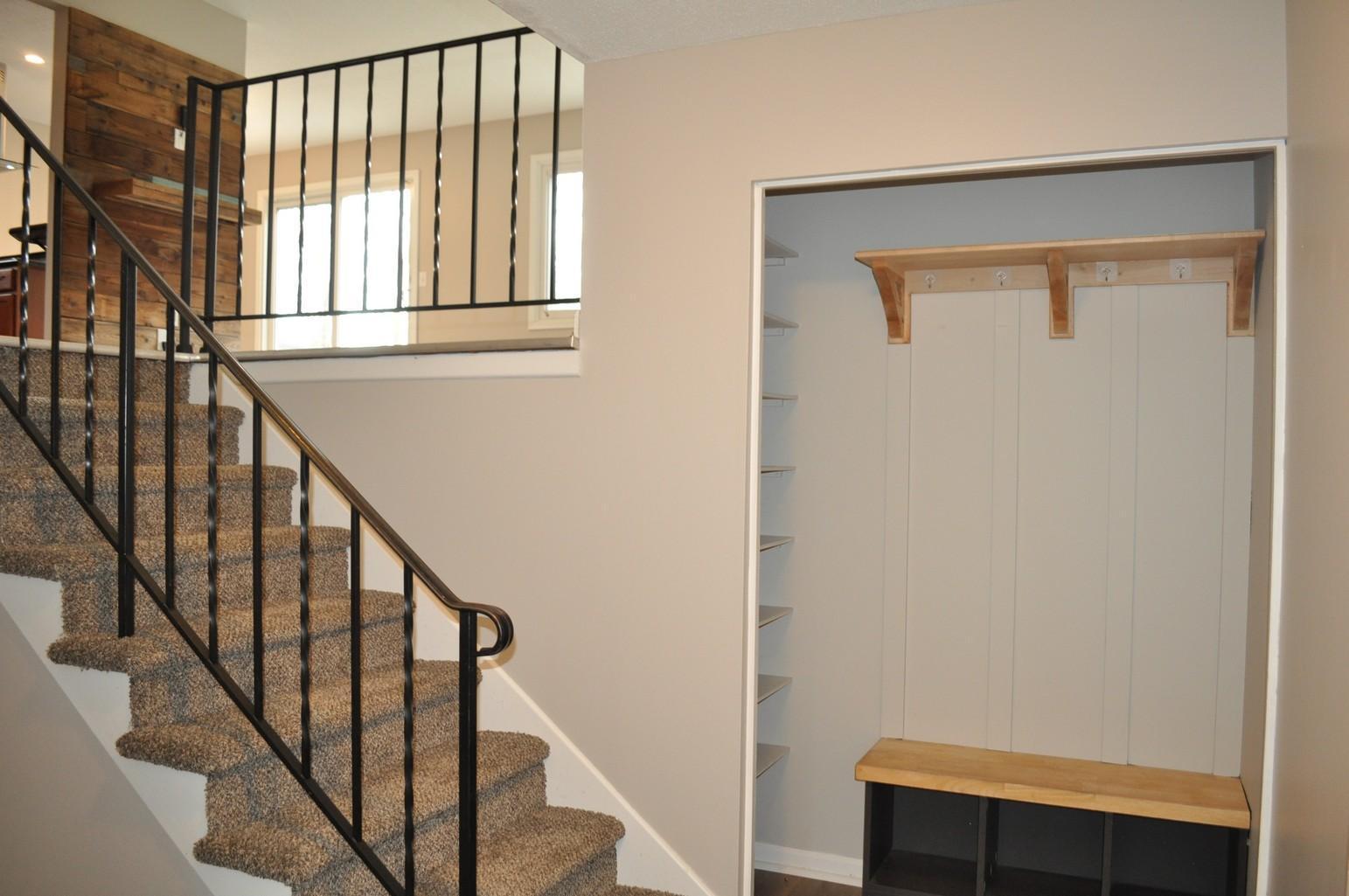 4668 Penkwe Way Eagan, MN 55122 - Photo 4 of 34