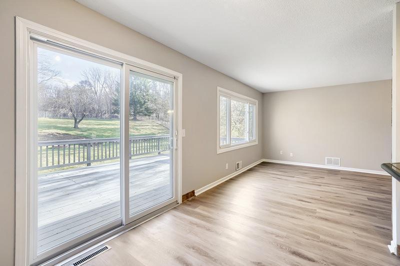 4668 Penkwe Way Eagan, MN 55122 - Photo 4 of 31