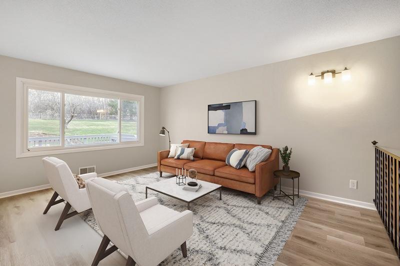 4668 Penkwe Way Eagan, MN 55122 - Photo 6 of 31