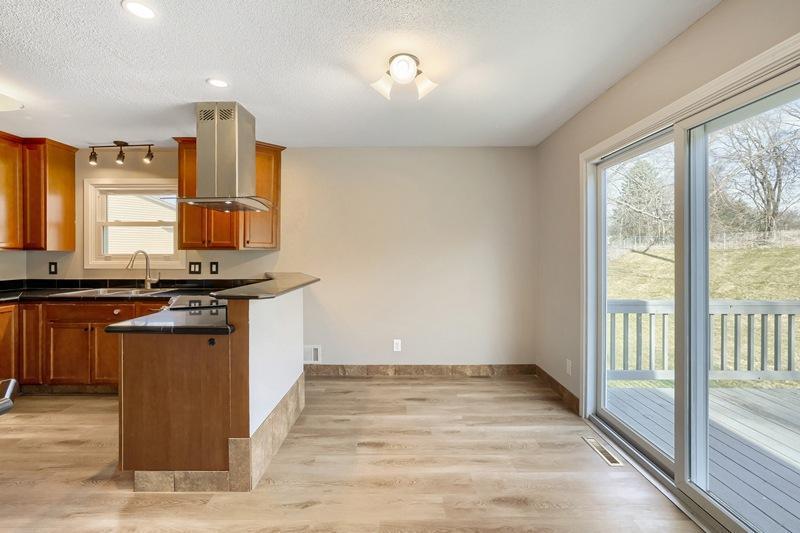 4668 Penkwe Way Eagan, MN 55122 - Photo 10 of 31