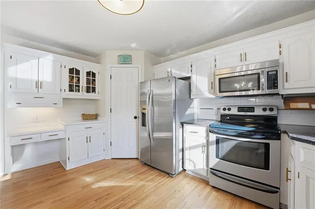 $370,000 | 2401 Northeast Springbrook Street, Blue Springs, MO 64014