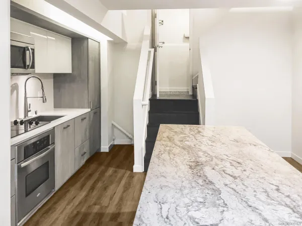 $2,799 | 1944 State Street, Unit 1, San Diego, CA 92101
