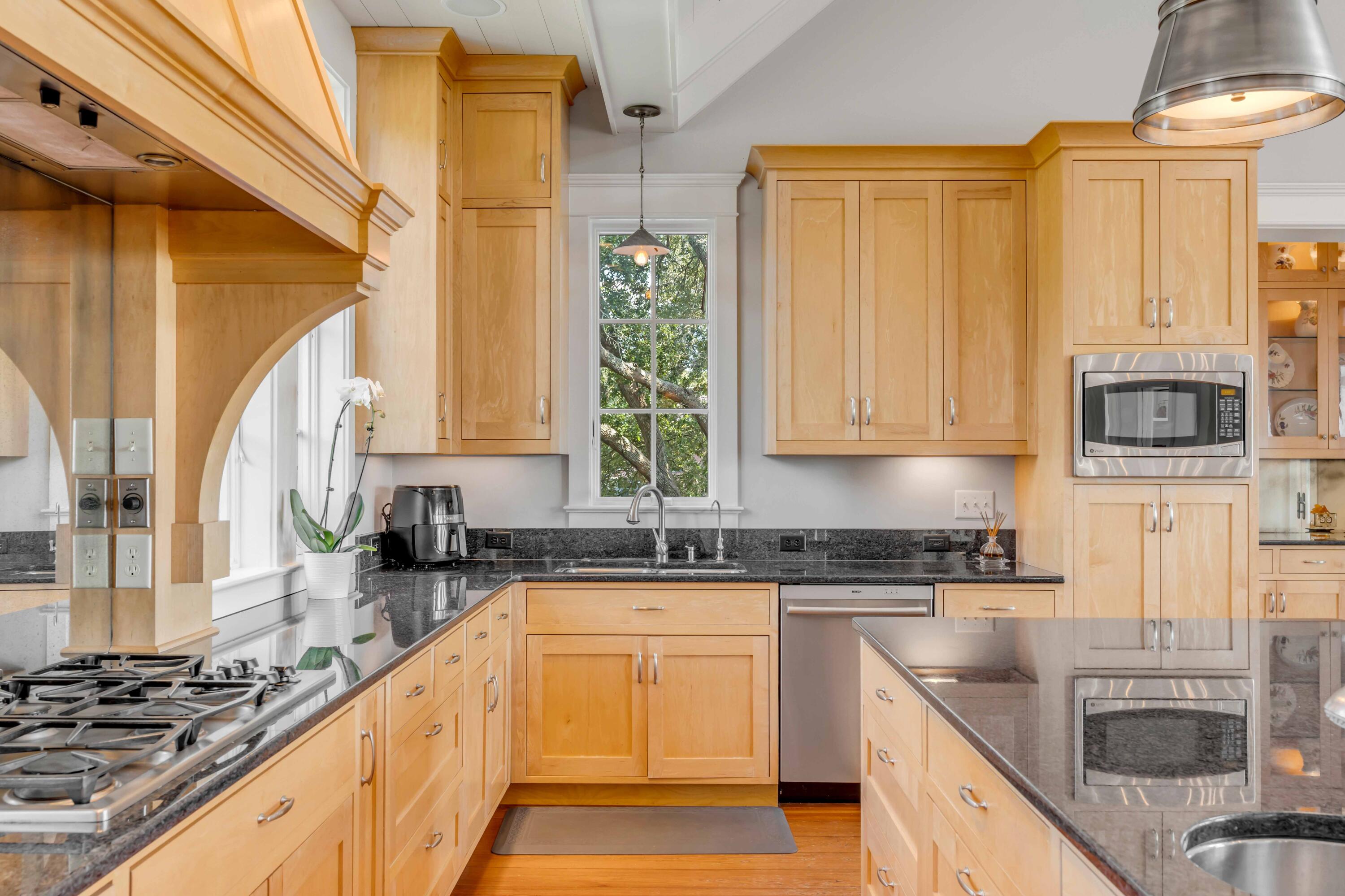 339 Bayview Drive Mount Pleasant, SC 29464 - Photo 31 of 100 339Bayview_NickCannPhoto-33