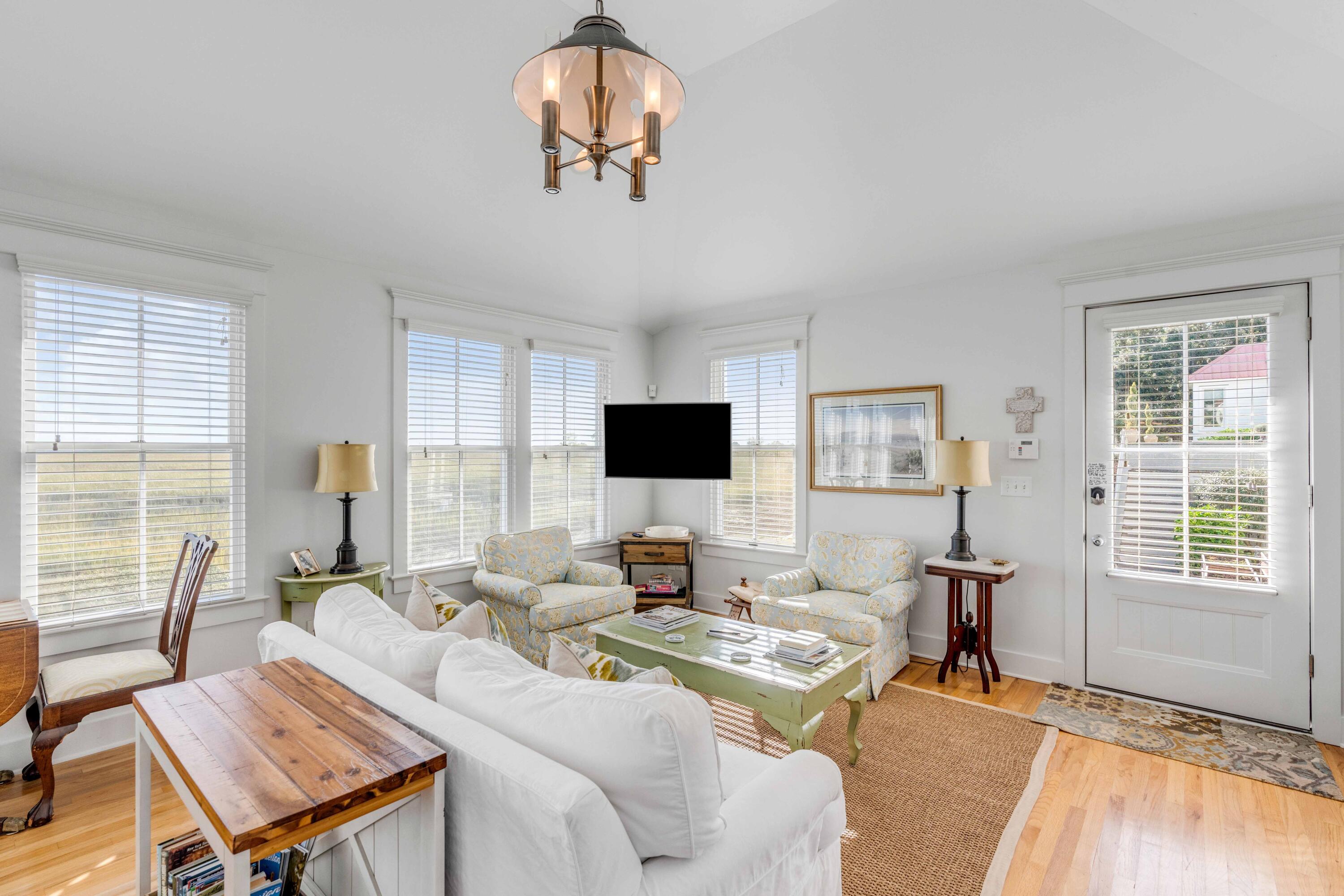 339 Bayview Drive Mount Pleasant, SC 29464 - Photo 74 of 100 339Bayview_NickCannPhoto-3