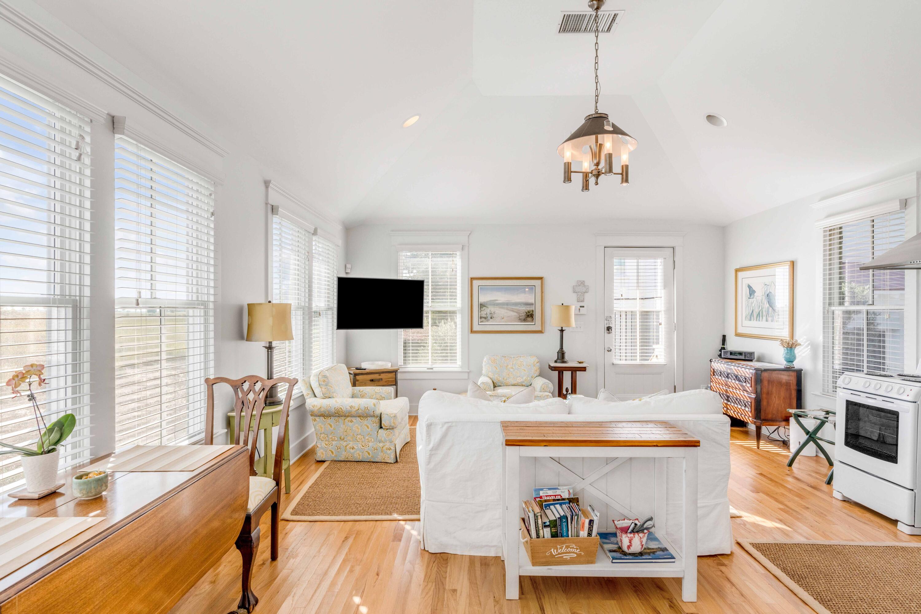 339 Bayview Drive Mount Pleasant, SC 29464 - Photo 79 of 100 339Bayview_NickCannPhoto-10