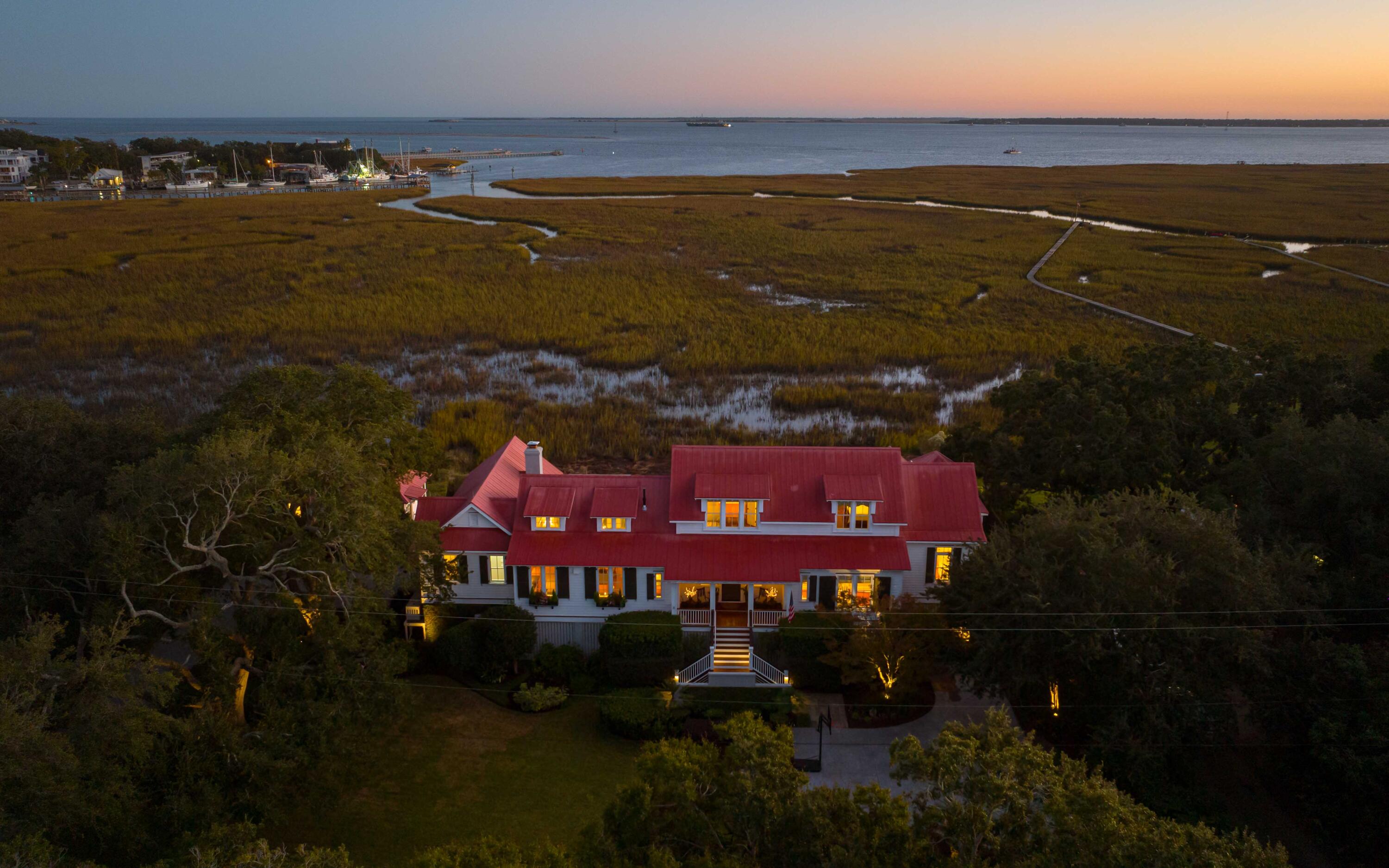 339 Bayview Drive Mount Pleasant, SC 29464 - Photo 10 of 100 DJI_20231029185110_0763_D