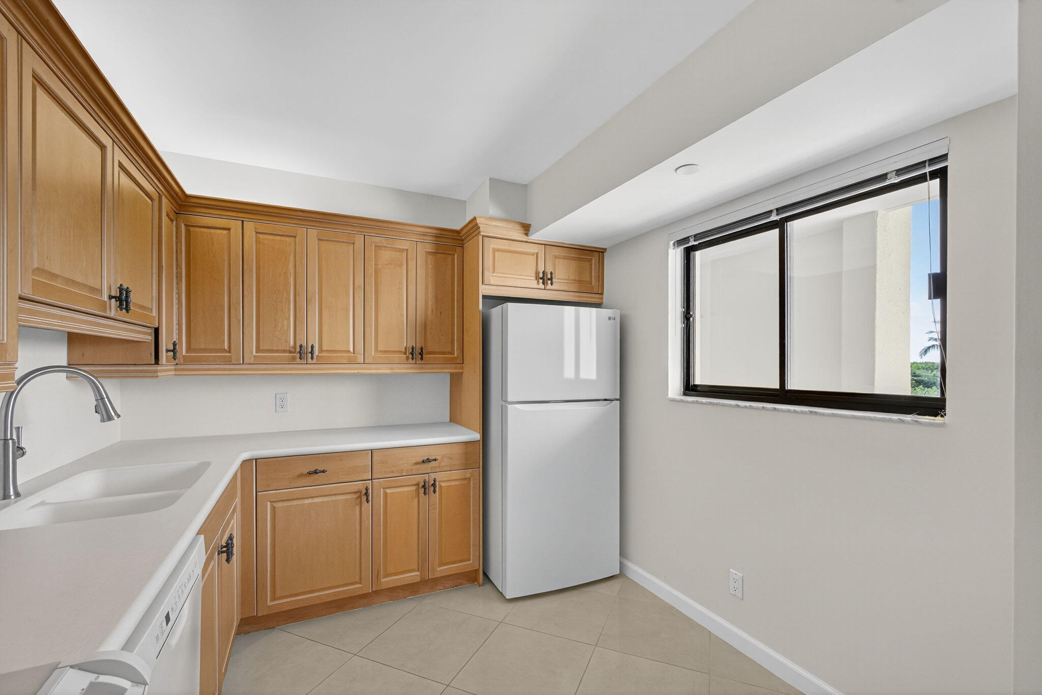 100 Ocean Trail Way, Unit 305 Jupiter, FL 33477 - Photo 12 of 90 12-web-or-mls-014_5D1A7902