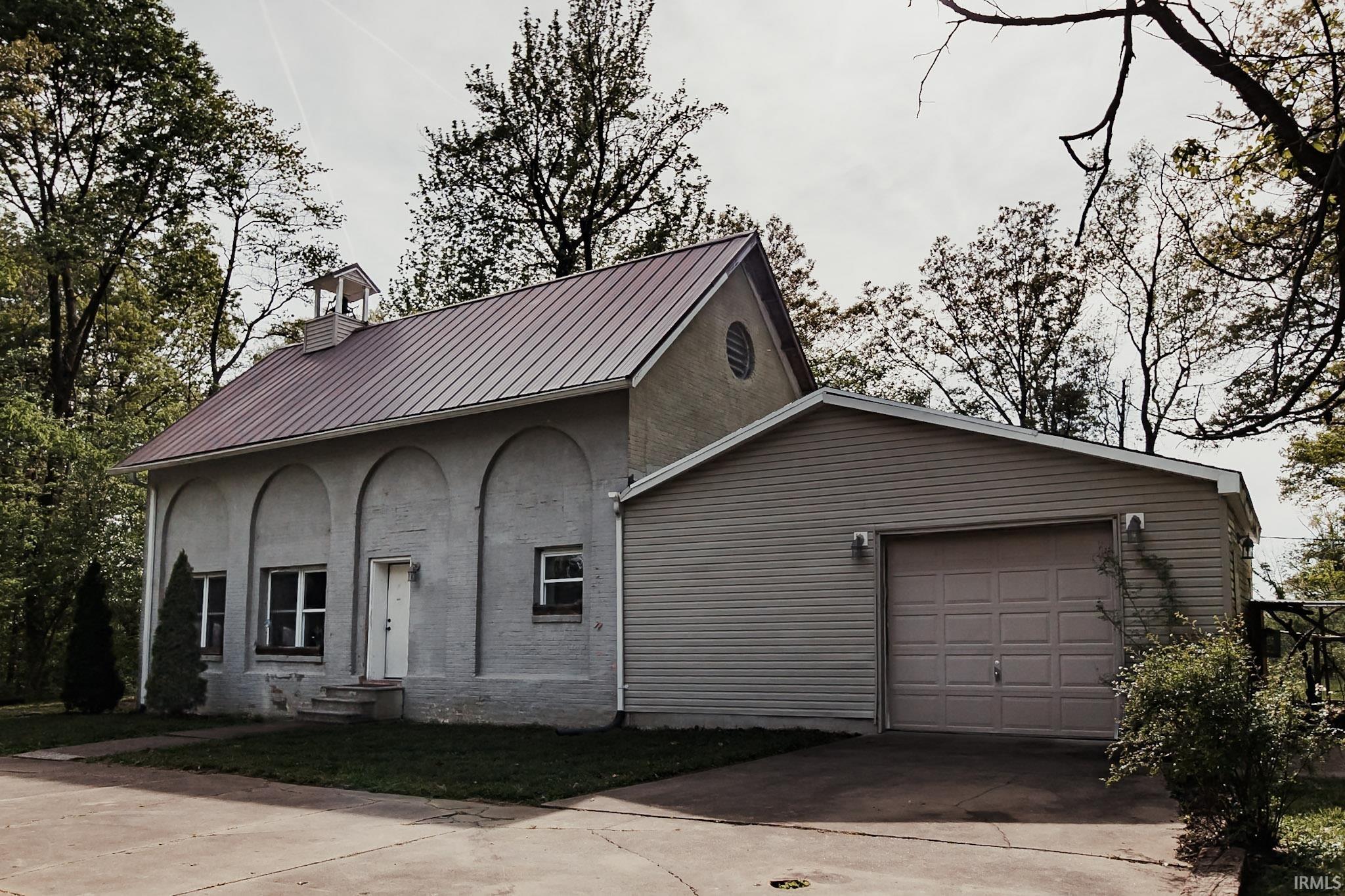 3101 Kuebler Road Evansville, IN 47720 - Photo 3 of 32