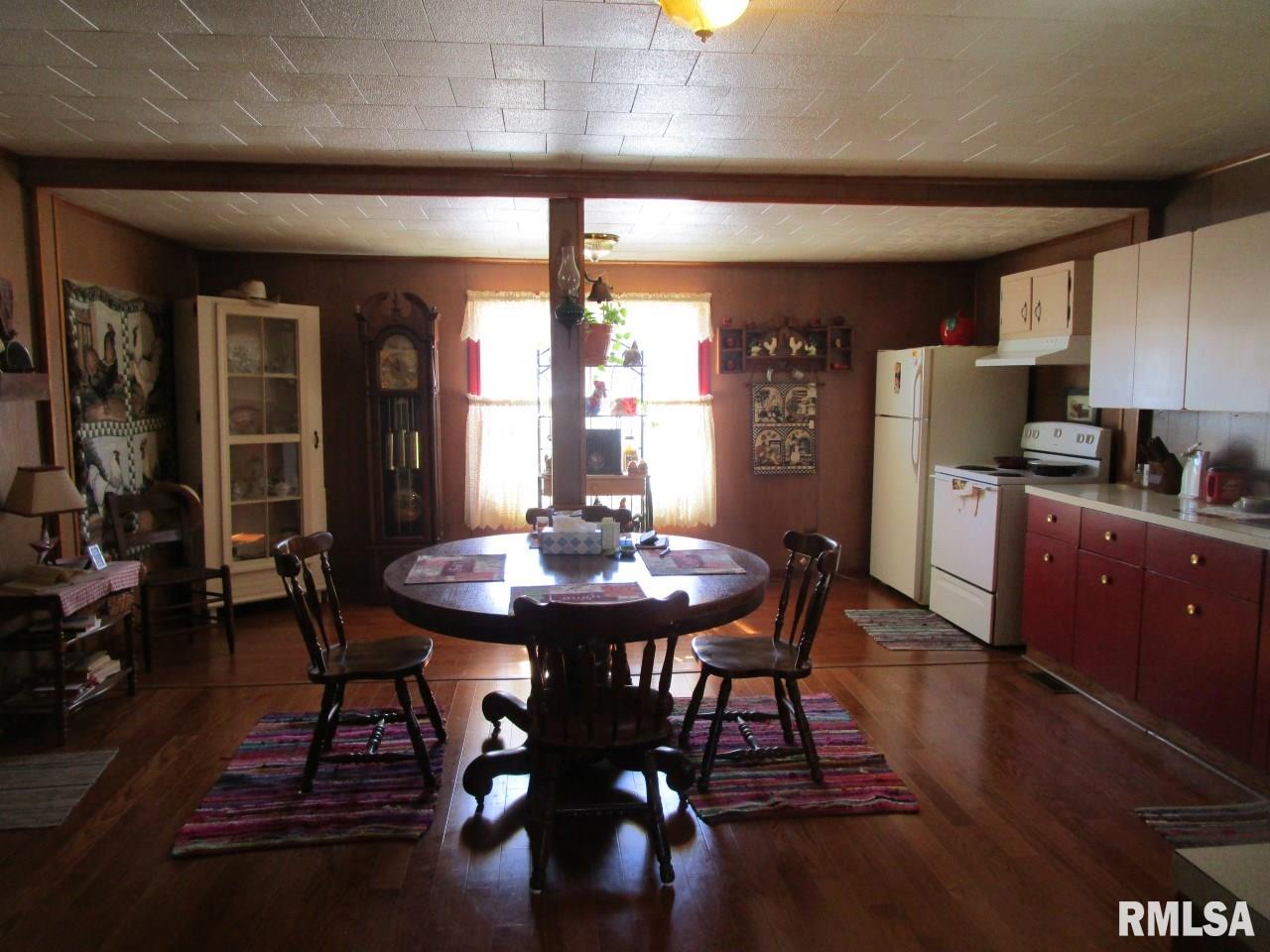 109 East 8th Street Canton, IL 61520 - Photo 16 of 50