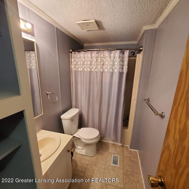 4875 Bond Road Onondaga, MI 49264 - Photo 17 of 38 Bathroom