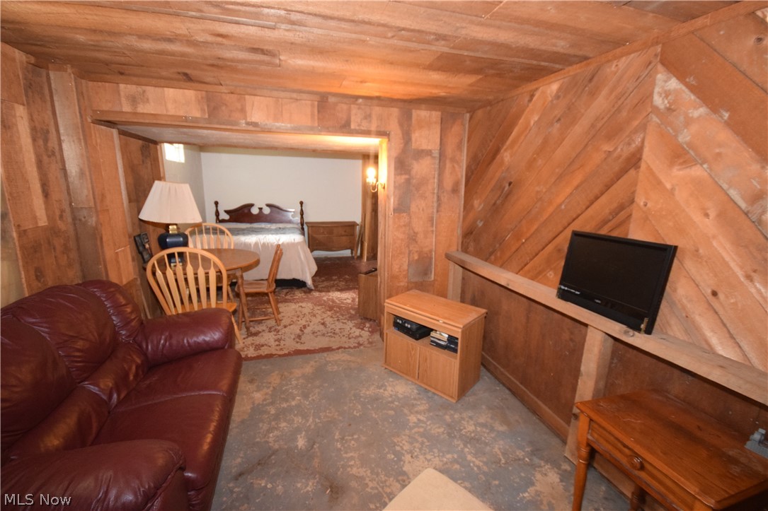 1755 Far View Road Akron, OH 44312 - Photo 24 of 32 Gallery Image 24
