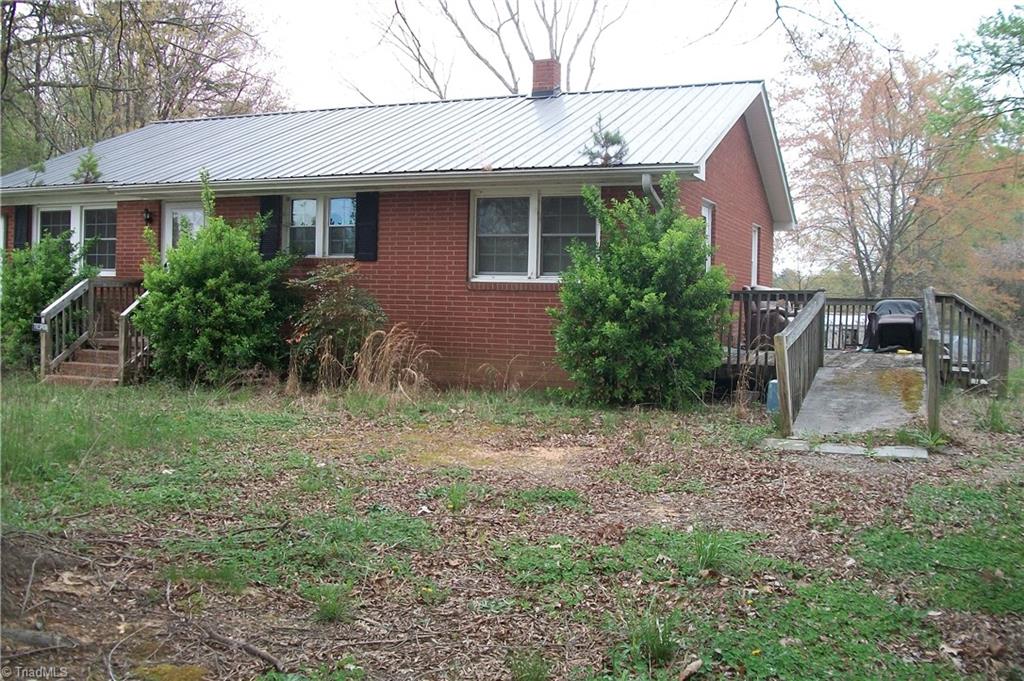 498 Giles Road Lexington, NC 27295 - Photo 1 of 42 Gallery Image 1
