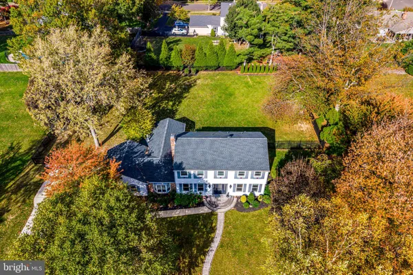 $850,000 | 904 Heritage Road, Moorestown, NJ 08057