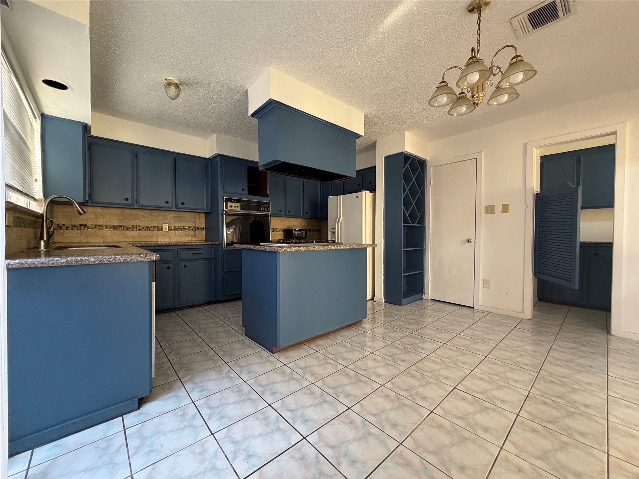 4307 Bugle Road Houston, TX 77072 - Photo 4 of 18