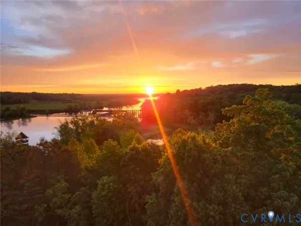 $599,950 | 301 Beacon Ridge Drive, Unit 804, Hopewell, VA 23860