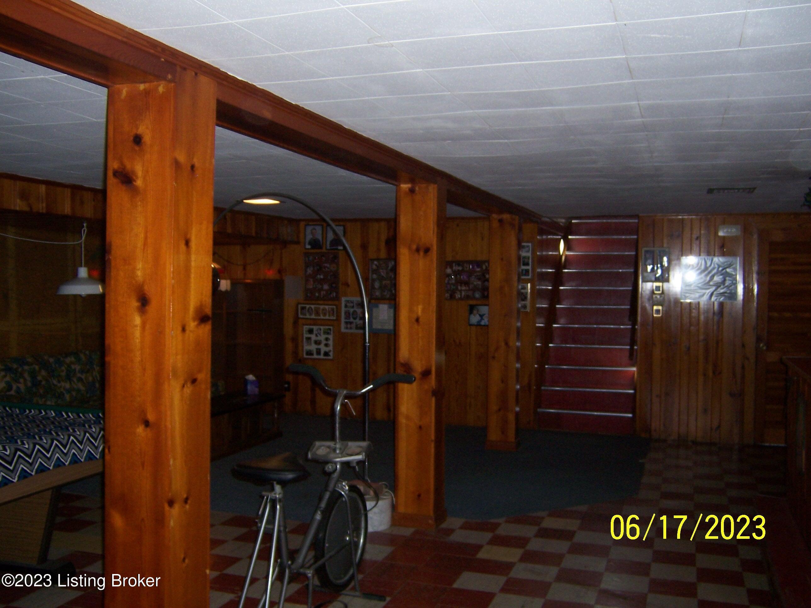 8610 Eula Road Louisville, KY 40219 - Photo 27 of 29 102_1610