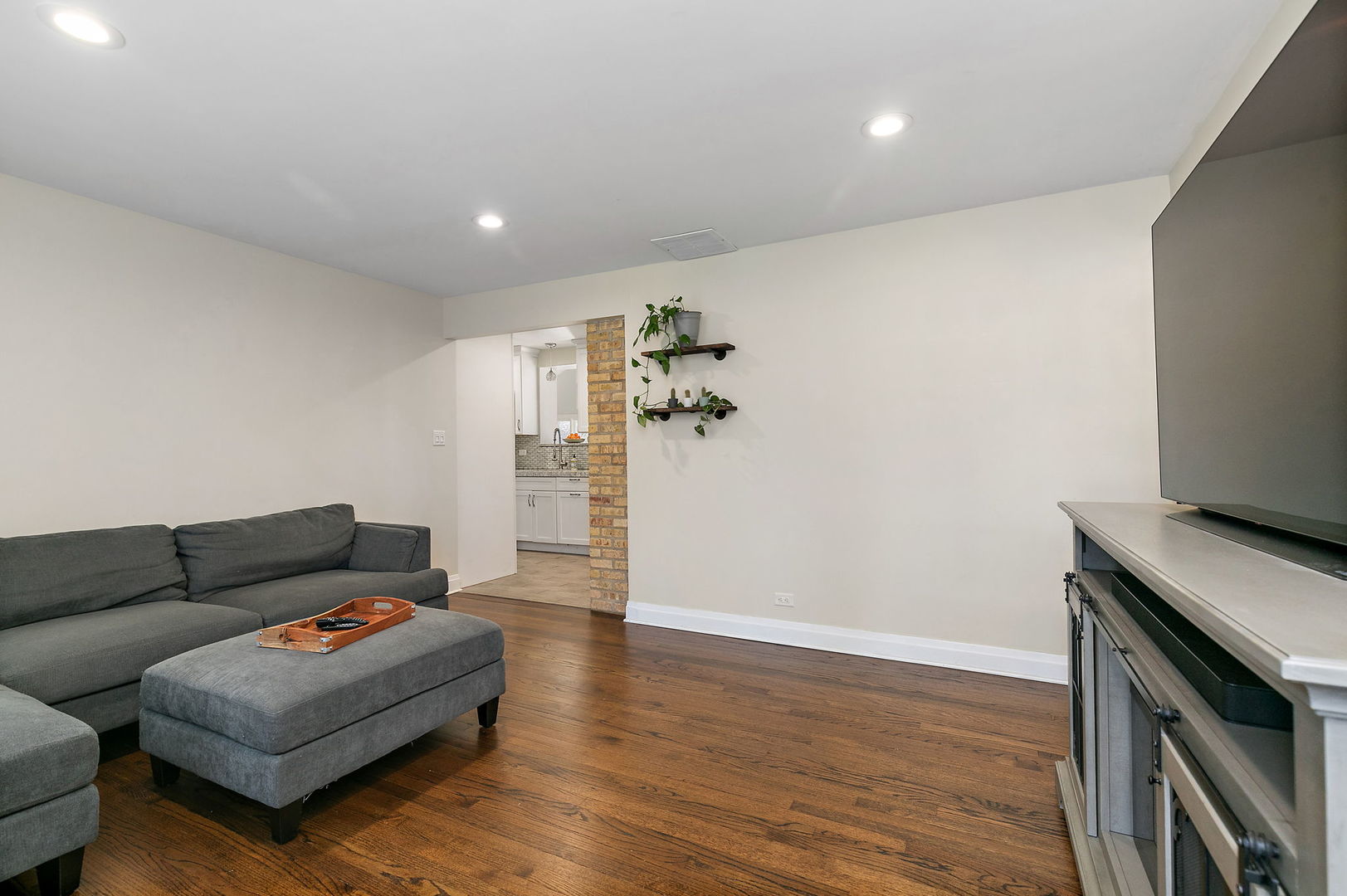 206 North Wheeling Road Prospect Heights, IL 60070 - Photo 12 of 44 Gallery Image 12