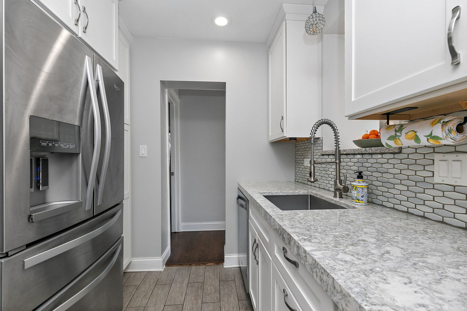 206 North Wheeling Road Prospect Heights, IL 60070 - Photo 8 of 44 Gallery Image 8