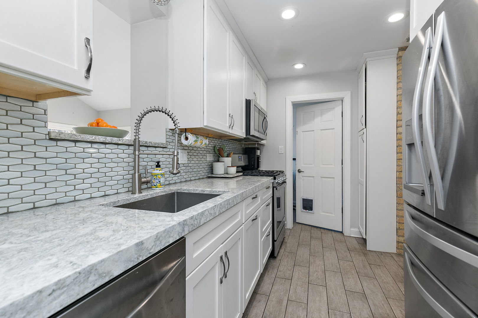 206 North Wheeling Road Prospect Heights, IL 60070 - Photo 9 of 44 Gallery Image 9