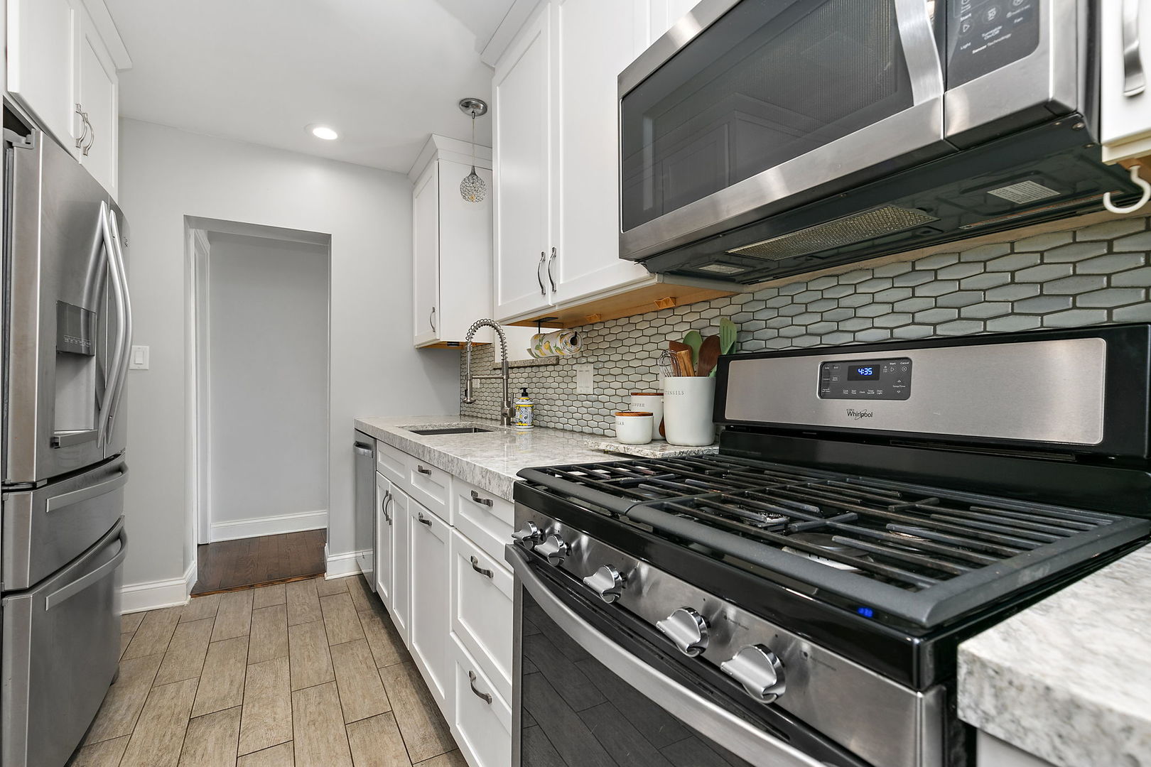 206 North Wheeling Road Prospect Heights, IL 60070 - Photo 10 of 44 Gallery Image 10
