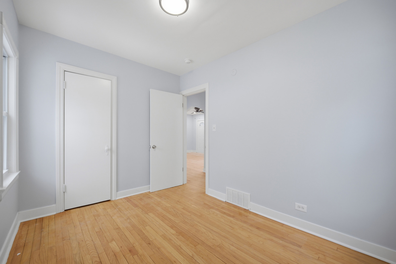18037 Ridgewood Avenue Lansing, IL 60438 - Photo 8 of 19 Gallery Image 8