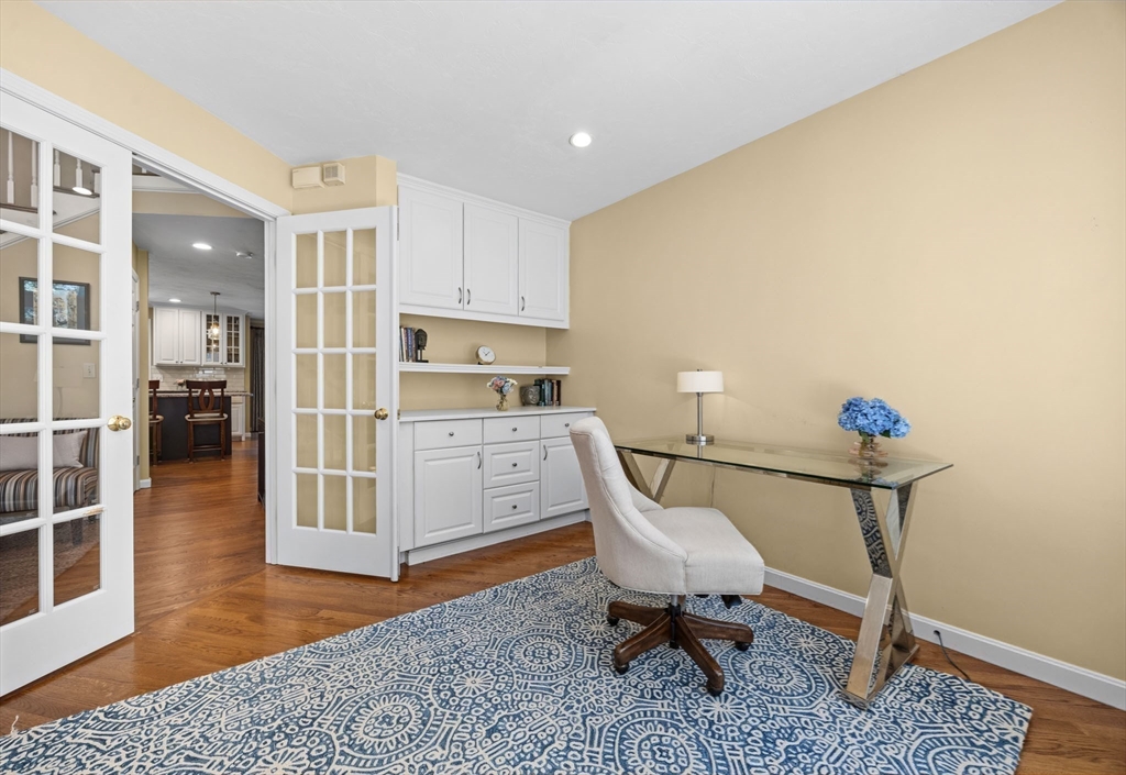 175 Maskwonicut Street Sharon, MA 02067 - Photo 14 of 41