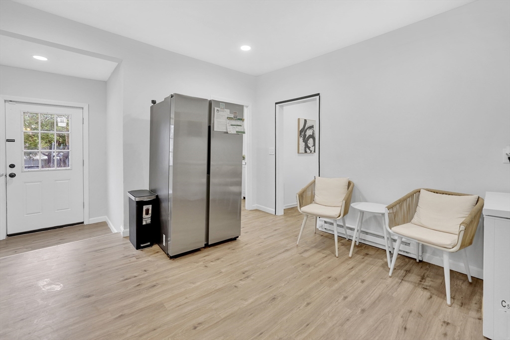 276 Dickinson Street Springfield, MA 01108 - Photo 14 of 39