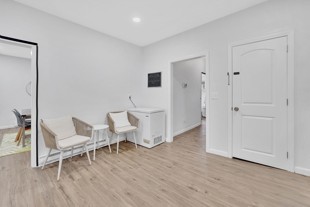 276 Dickinson Street Springfield, MA 01108 - Photo 15 of 39