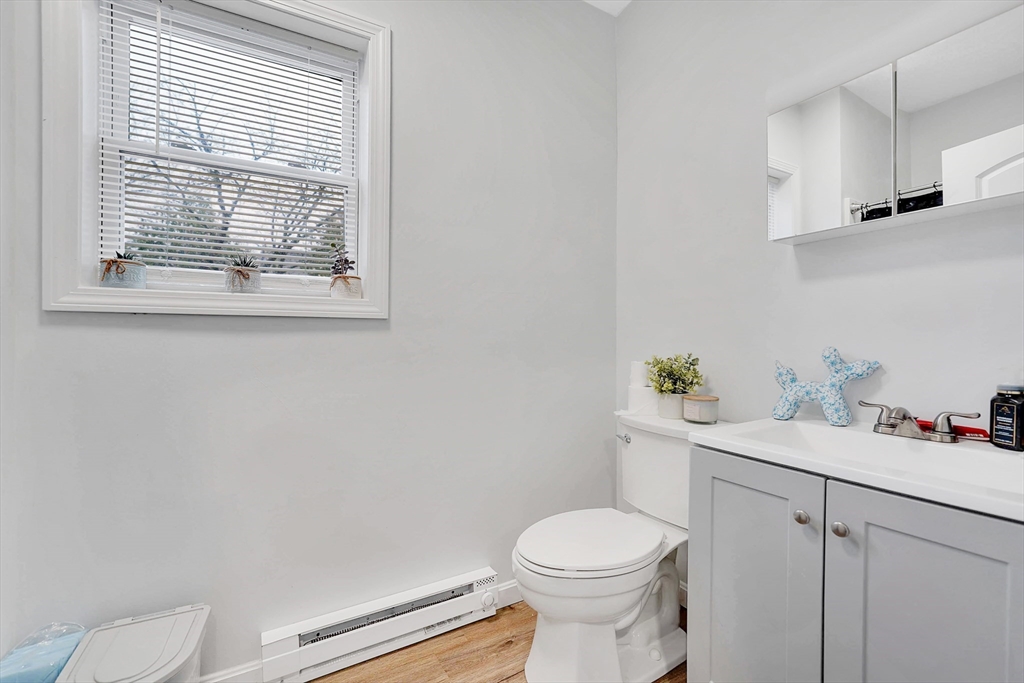 276 Dickinson Street Springfield, MA 01108 - Photo 16 of 39