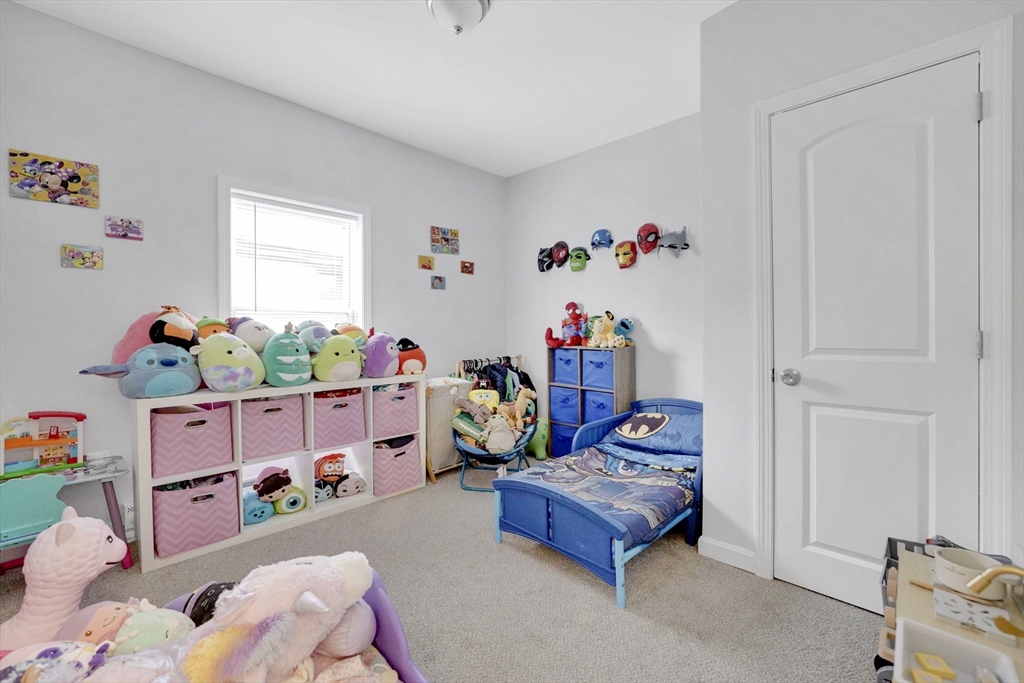 276 Dickinson Street Springfield, MA 01108 - Photo 20 of 39