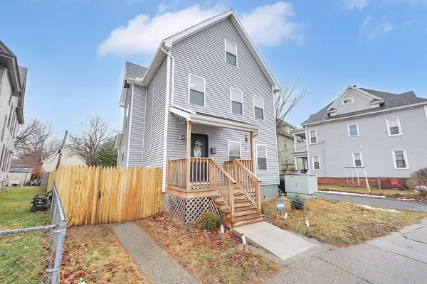 $329,999 | 276 Dickinson Street, Springfield, MA 01108