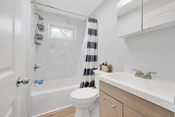 $329,999 | 276 Dickinson Street, Springfield, MA 01108