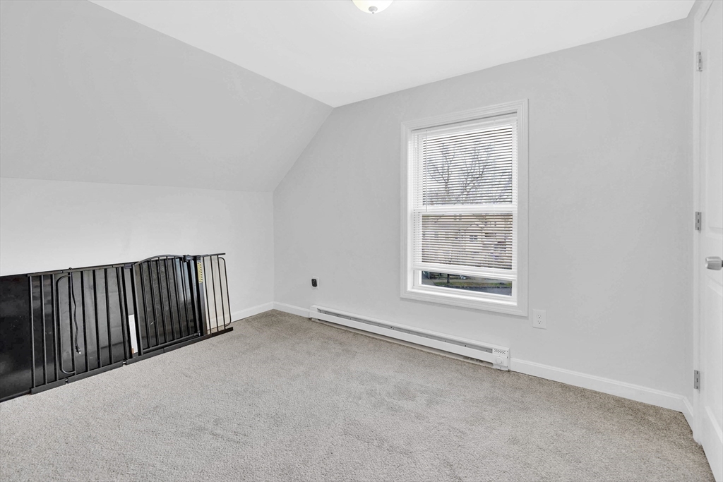 276 Dickinson Street Springfield, MA 01108 - Photo 24 of 39