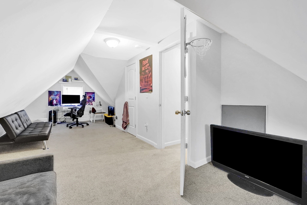 276 Dickinson Street Springfield, MA 01108 - Photo 26 of 39