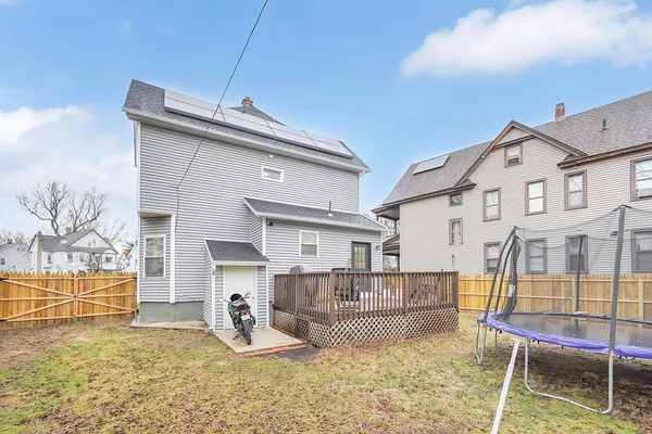 $329,999 | 276 Dickinson Street, Springfield, MA 01108