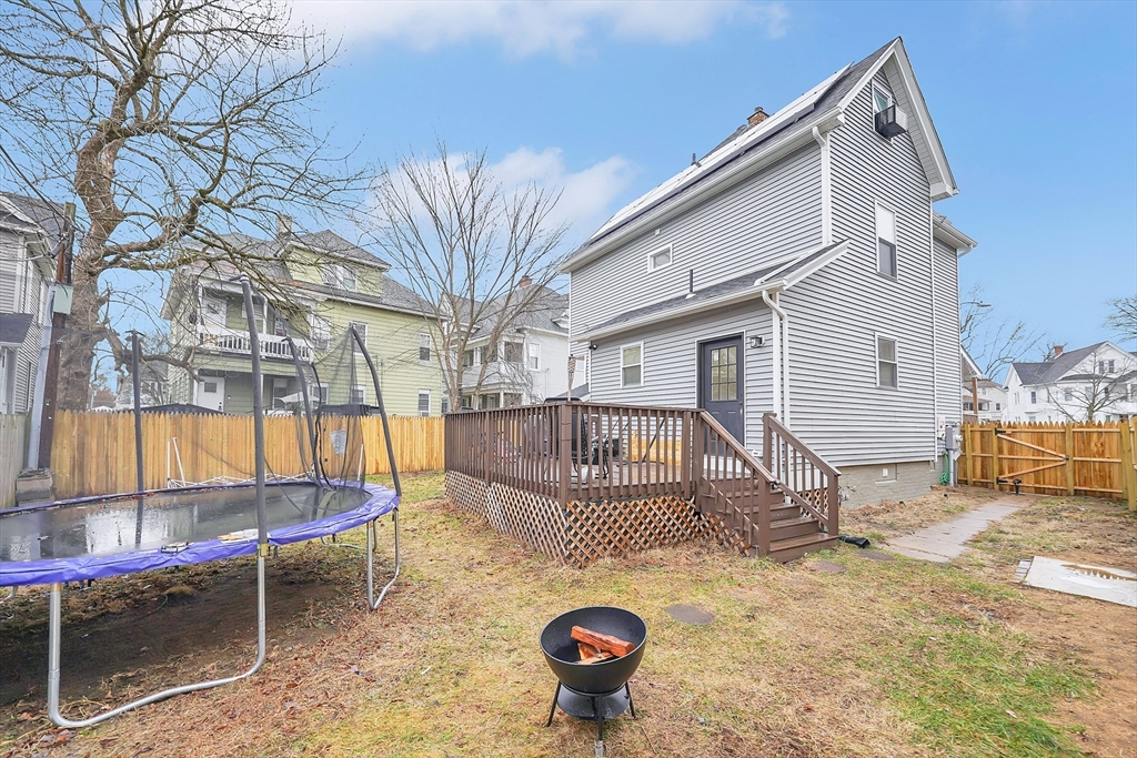 276 Dickinson Street Springfield, MA 01108 - Photo 30 of 39