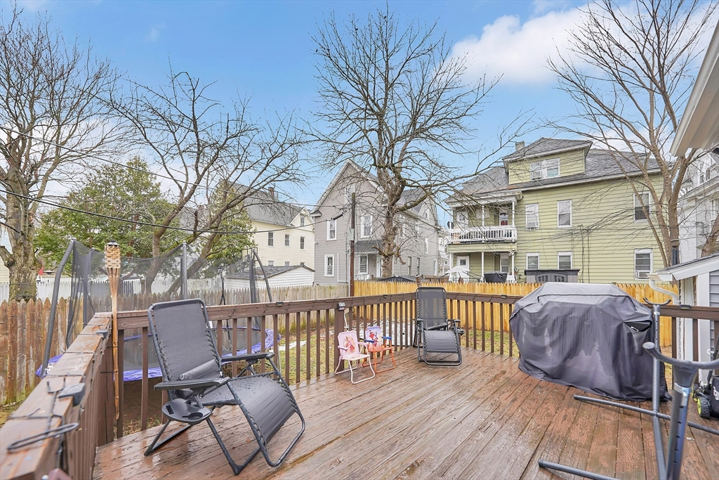 276 Dickinson Street Springfield, MA 01108 - Photo 31 of 39