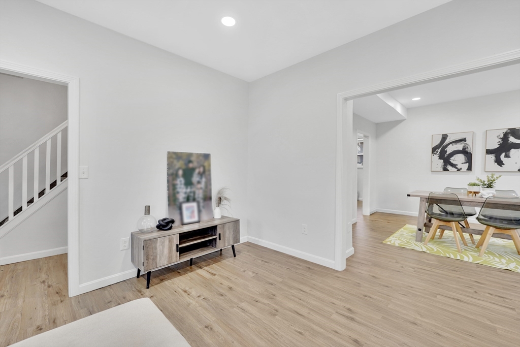 276 Dickinson Street Springfield, MA 01108 - Photo 7 of 39